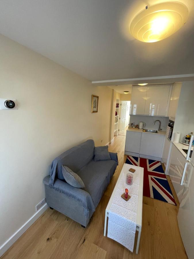 Sela House - Luton Airport Appartement Buitenkant foto